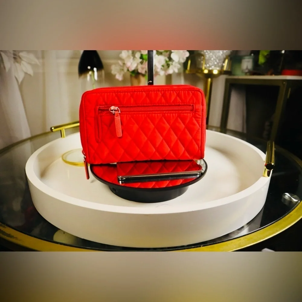 Vera Bradley Red Quilted Zipper Wallet - Picture 5 of 6